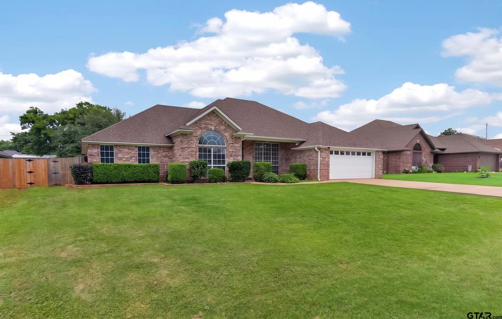 904 Bob White Ln, Whitehouse, TX 75791