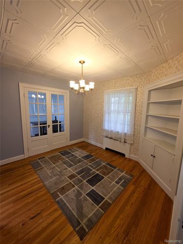 1333 Court Street, Port Huron, MI 48060