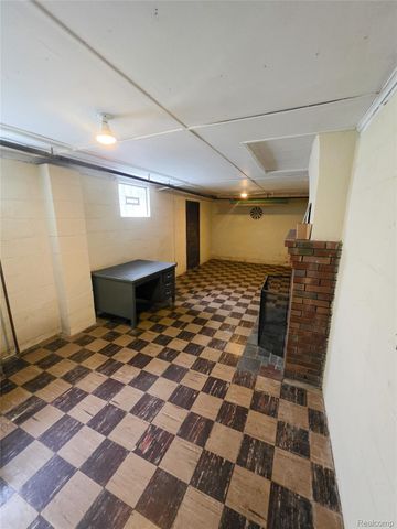 1333 Court Street, Port Huron, MI 48060
