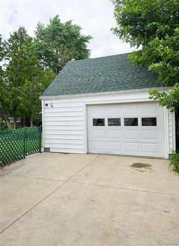 1333 Court Street, Port Huron, MI 48060