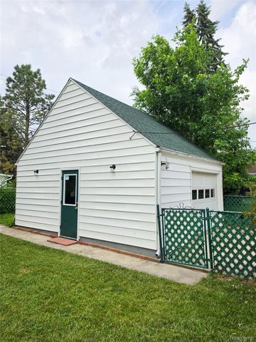 1333 Court Street, Port Huron, MI 48060