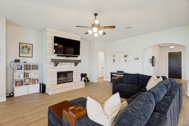 12701 Whispering Wind Drive, Godley, TX 76044