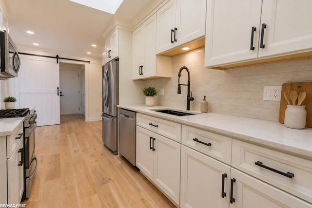 59055 Golden Oak Court, Washington Twp, MI 48094