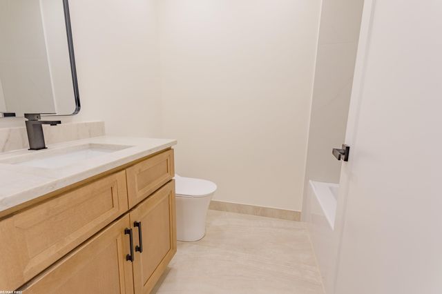 59055 Golden Oak Court, Washington Twp, MI 48094