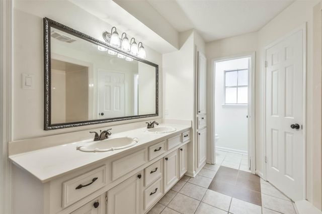 1907 Southern Pines Drive, Houston, TX 77339