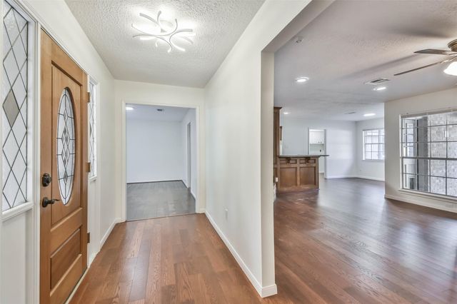 1907 Southern Pines Drive, Houston, TX 77339