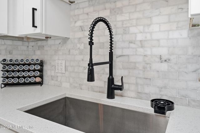 1642 LEEWARD Lane, Neptune Beach, FL 32266