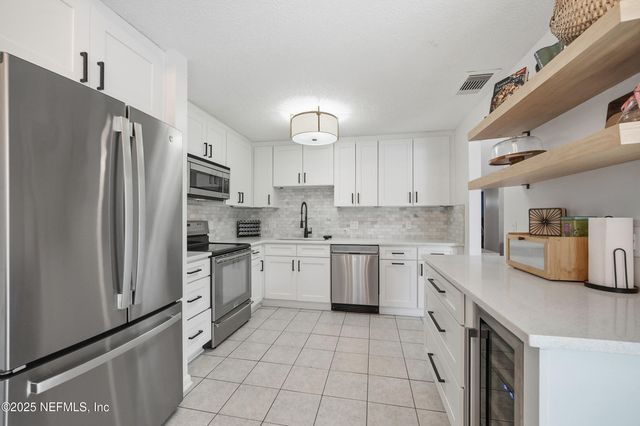 1642 LEEWARD Lane, Neptune Beach, FL 32266