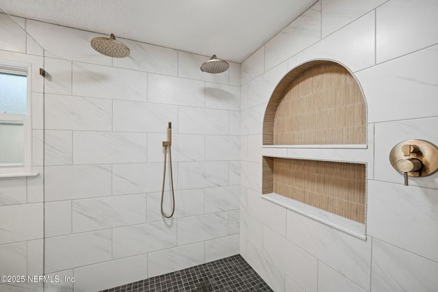 1642 LEEWARD Lane, Neptune Beach, FL 32266