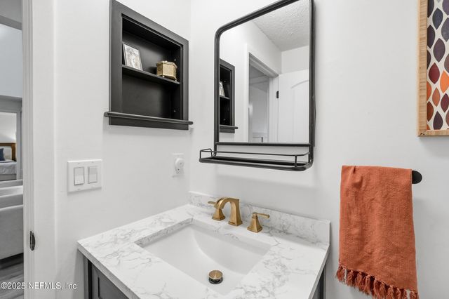 1642 LEEWARD Lane, Neptune Beach, FL 32266