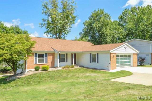 1011 Belleville Street, Lebanon, IL 62254