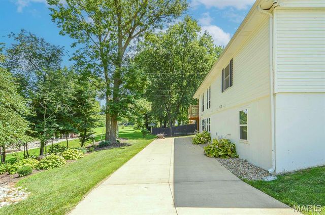 1011 Belleville Street, Lebanon, IL 62254