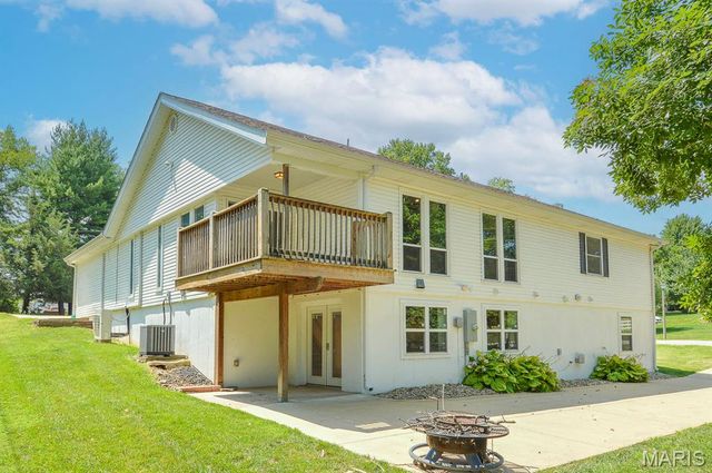 1011 Belleville Street, Lebanon, IL 62254