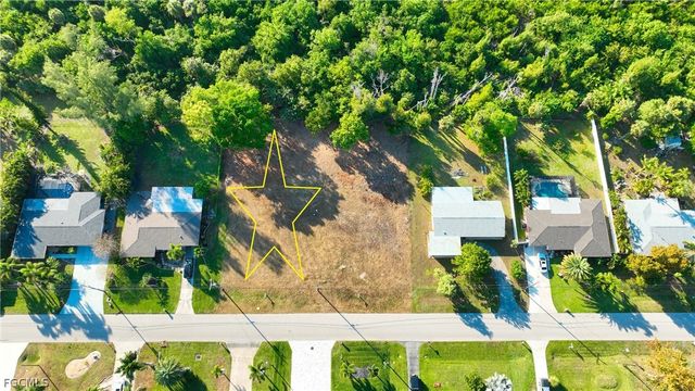 5842 SW 1st CT, Cape Coral, FL 33914