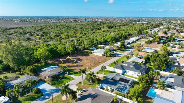 5842 SW 1st CT, Cape Coral, FL 33914