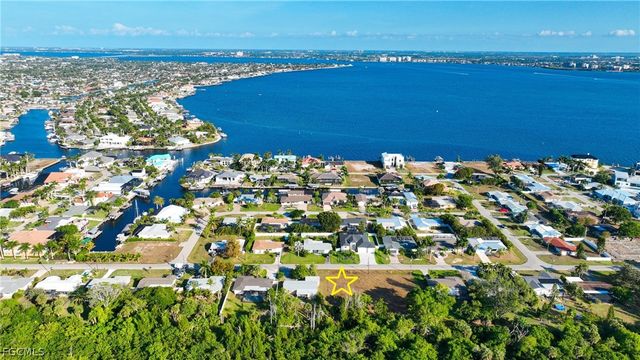 5842 SW 1st CT, Cape Coral, FL 33914