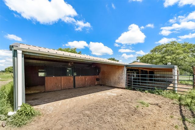 19781 Fm 47, Wills Point, TX 75169