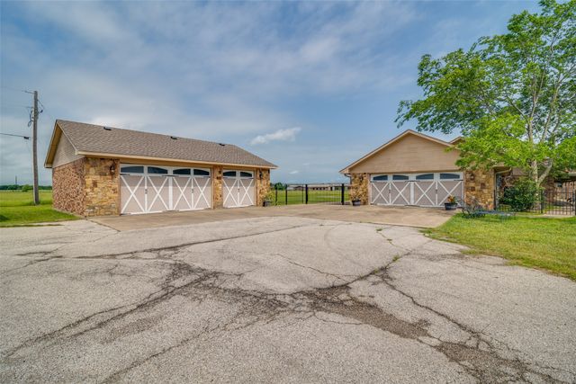 19781 Fm 47, Wills Point, TX 75169