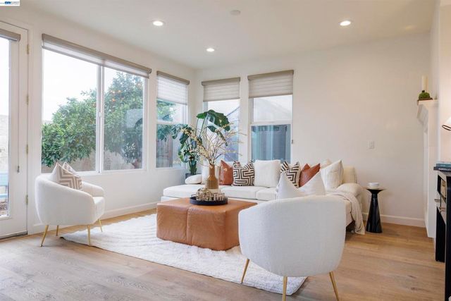 2849 2849 Chocolate St, Pleasanton, CA 94588