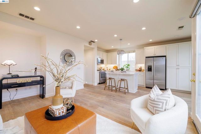 2849 2849 Chocolate St, Pleasanton, CA 94588