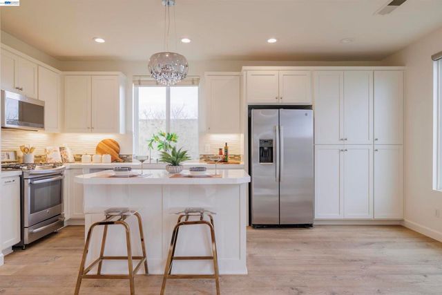 2849 2849 Chocolate St, Pleasanton, CA 94588