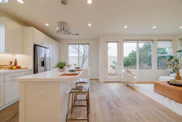 2849 2849 Chocolate St, Pleasanton, CA 94588