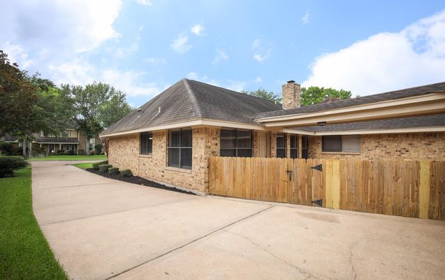 3003 Planters Street, Sugar Land, TX 77479