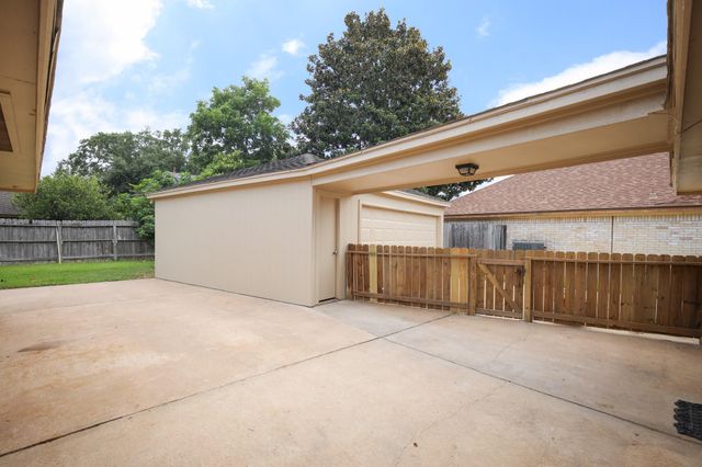 3003 Planters Street, Sugar Land, TX 77479