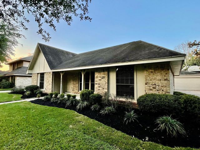 3003 Planters Street, Sugar Land, TX 77479