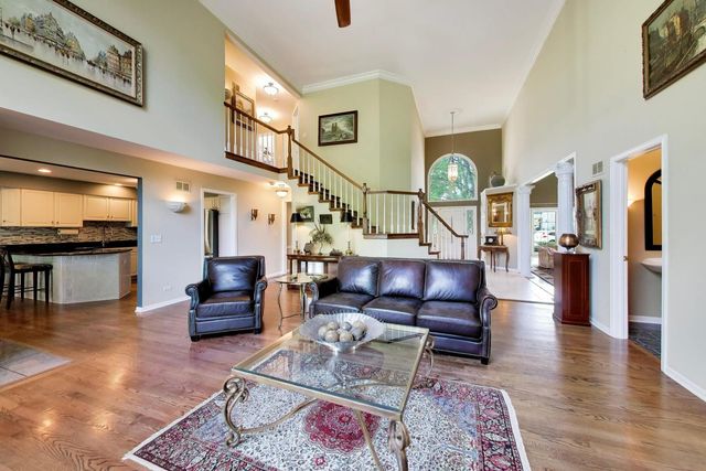 1309 S Pine Avenue, Arlington Heights, IL 60005