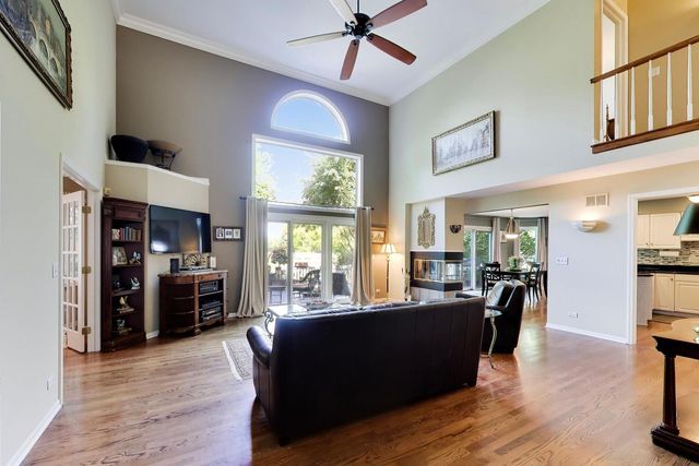 1309 S Pine Avenue, Arlington Heights, IL 60005