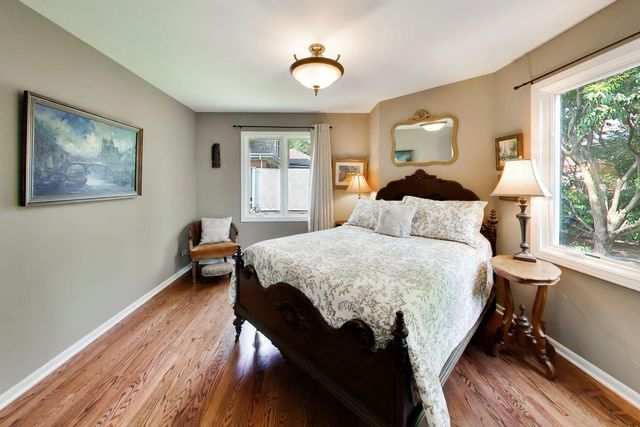 1309 S Pine Avenue, Arlington Heights, IL 60005