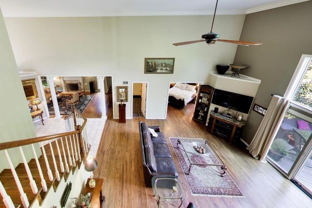 1309 S Pine Avenue, Arlington Heights, IL 60005