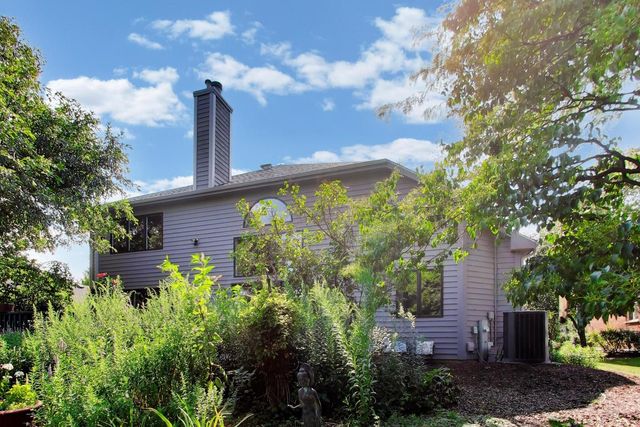 1309 S Pine Avenue, Arlington Heights, IL 60005