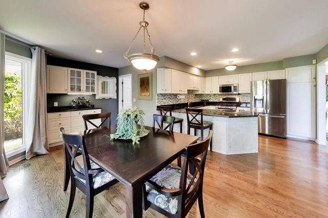 1309 S Pine Avenue, Arlington Heights, IL 60005