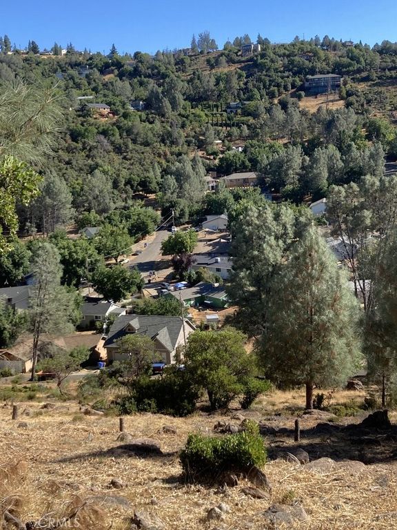 Image 3 of property listing at 4736 Iroquois, Kelseyville, CA 95451