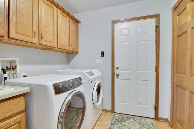 1108 Fieldstone DRIVE, Hartford, WI 53027