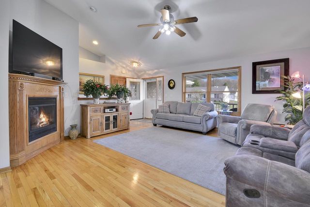 1108 Fieldstone DRIVE, Hartford, WI 53027