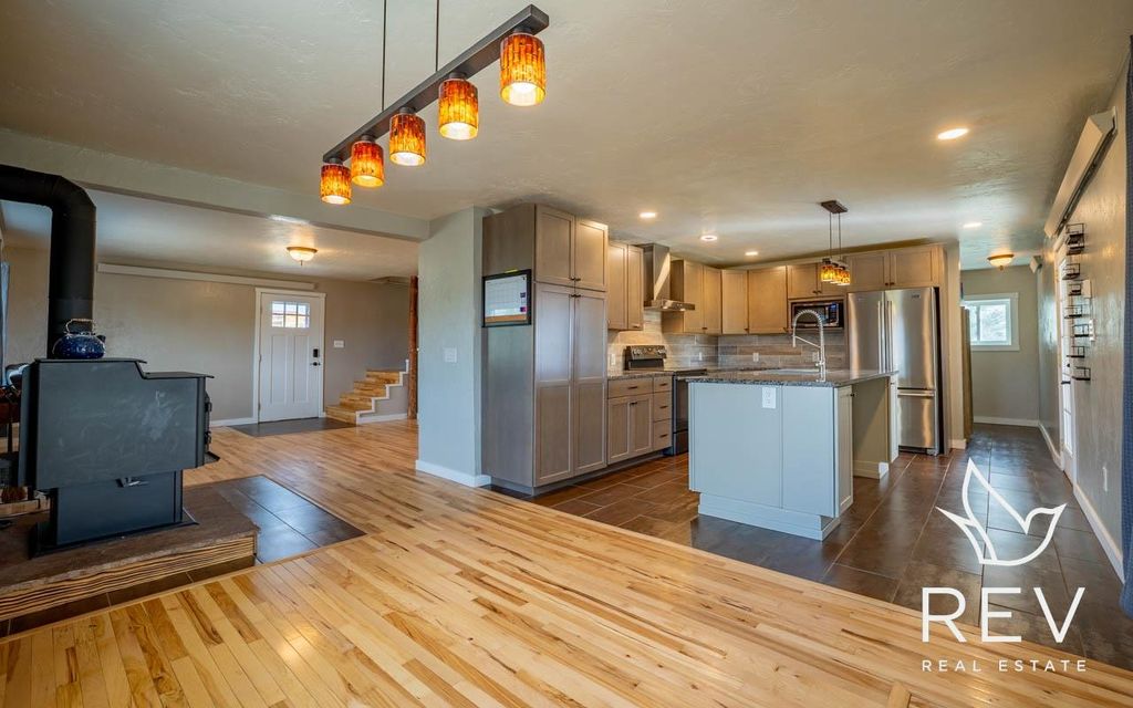 6 Arabian Ln, Cody, WY 82414 photo 3