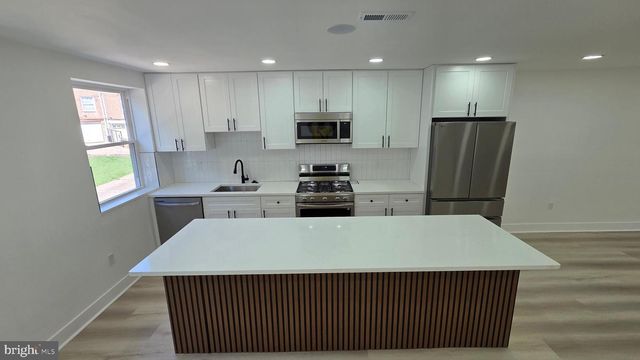 116 E CHELTENHAM AVE, Philadelphia, PA 19120