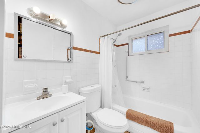 2229 Yorktowne Boulevard, Toms River, NJ 08753