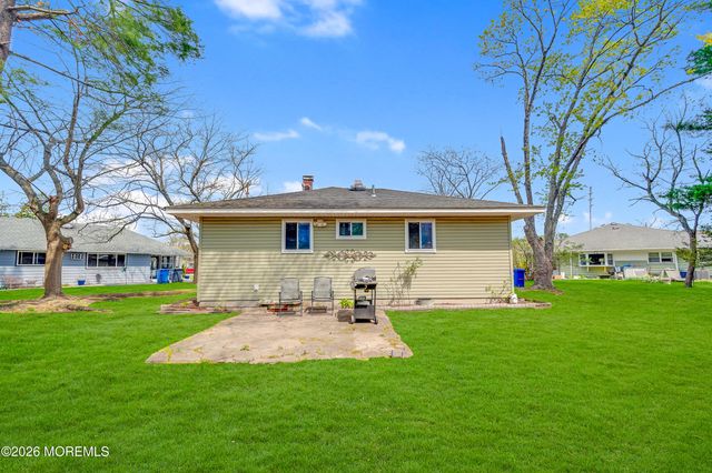 2229 Yorktowne Boulevard, Toms River, NJ 08753