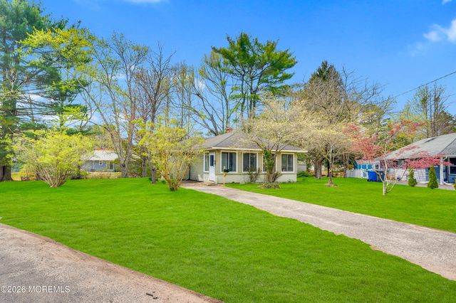 2229 Yorktowne Boulevard, Toms River, NJ 08753