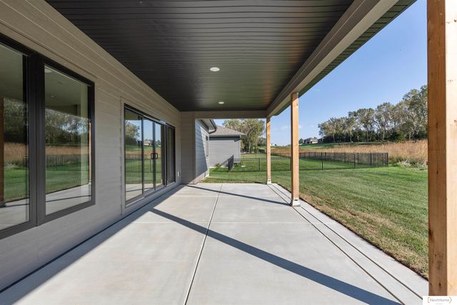 1325 Fairway Circle, Ashland, NE 68003