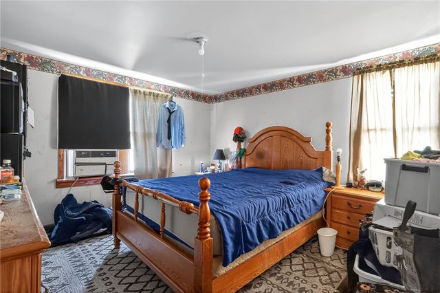 1611 E Washington St, New Castle, PA 16101