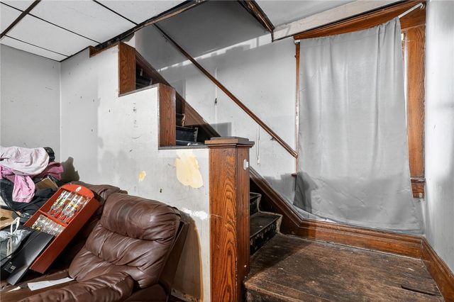 1611 E Washington St, New Castle, PA 16101