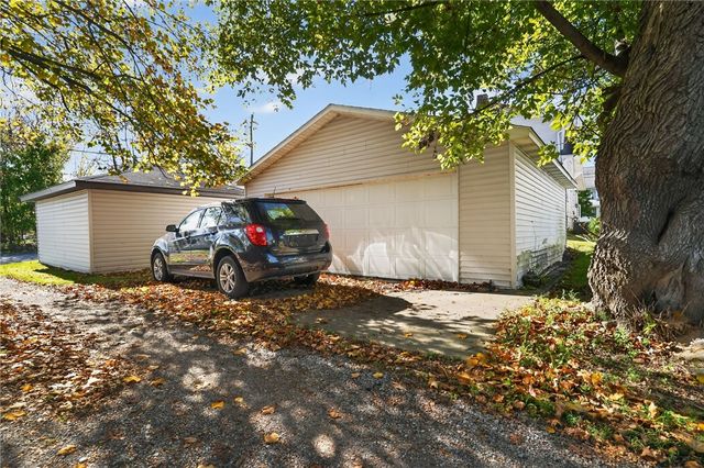 1611 E Washington St, New Castle, PA 16101