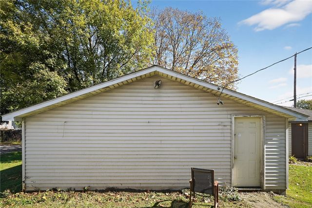 1611 E Washington St, New Castle, PA 16101