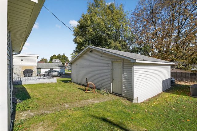 1611 E Washington St, New Castle, PA 16101