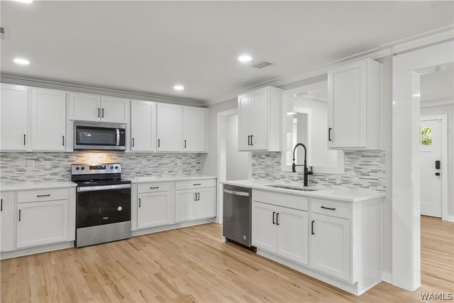 3904 Blackberry, Northport, AL 35473